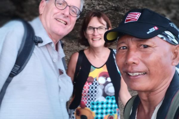 Smilling_People_Siladen_island