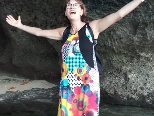 Happy_Lady_Switzerland_Siladen_Island