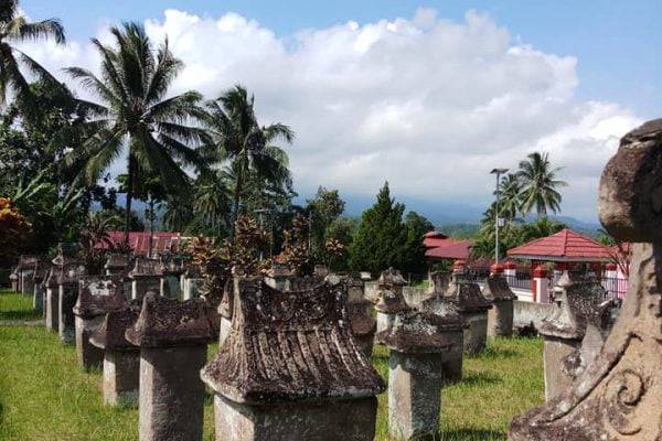 Waruga_Ancient_Grave_Airmadidi_Minahasa_Tour_Sulawesi