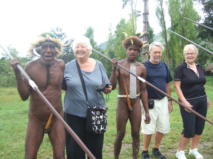 Anna_Olsson_Dancing_with_Dayak_Banuak_Central_Borneo