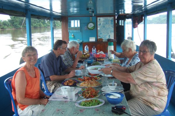 Lunch_on_Houseboat_Mahakam_River_East_Borneo