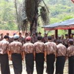 Male_Singers_at_Torajan_Funeral_Ceremony