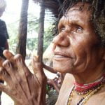 Older_Papuan_Woman_with_Fingers_Sacrified_to_Dead_Loved_Ones