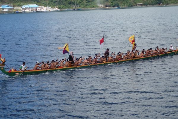 Traditonal_Racing_Canoe_Banda_Neira_Ambon_Molluca_Indonesia