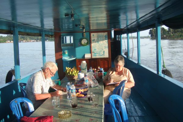 House_Boat_Klotok_Mahakam_River_East_Borneo