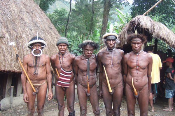 Koteka_Dani_Tribe_Kurulu_Wanema_Puncak_Jaya_Papua