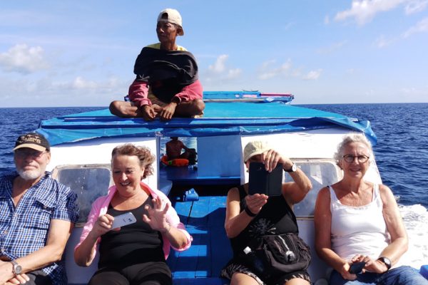 Boat_Trip_Bunaken_Marine_Park)North_Sulawesi
