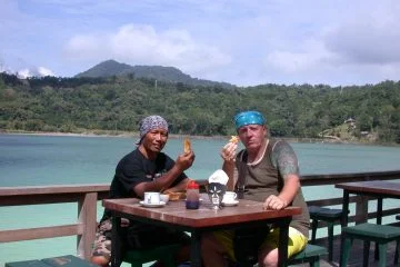 Linow_Lake_Tomohon_North_Sulawesi_Indonesia