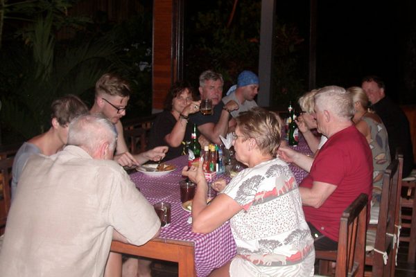 Dinner_Bunaken_Marine_Park_North_Sulawesi
