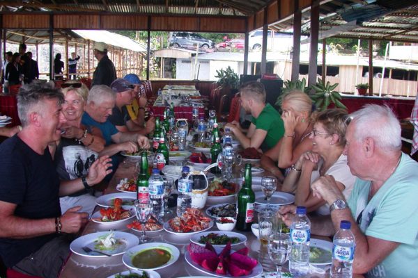 Lunch_Astomi_Restaurant_Tondano_Lake_North_Sulawesi