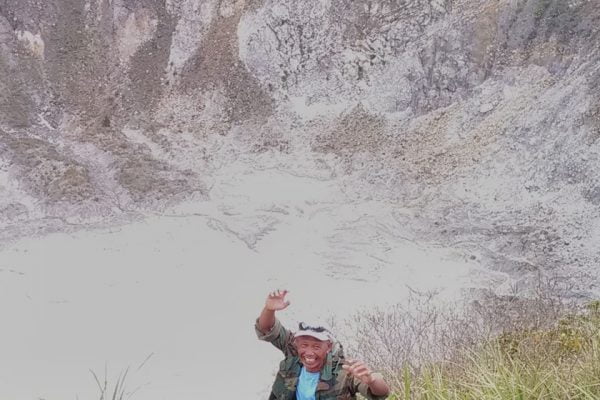 Mount_Mahawu_Tomohon_North_Sulawesi